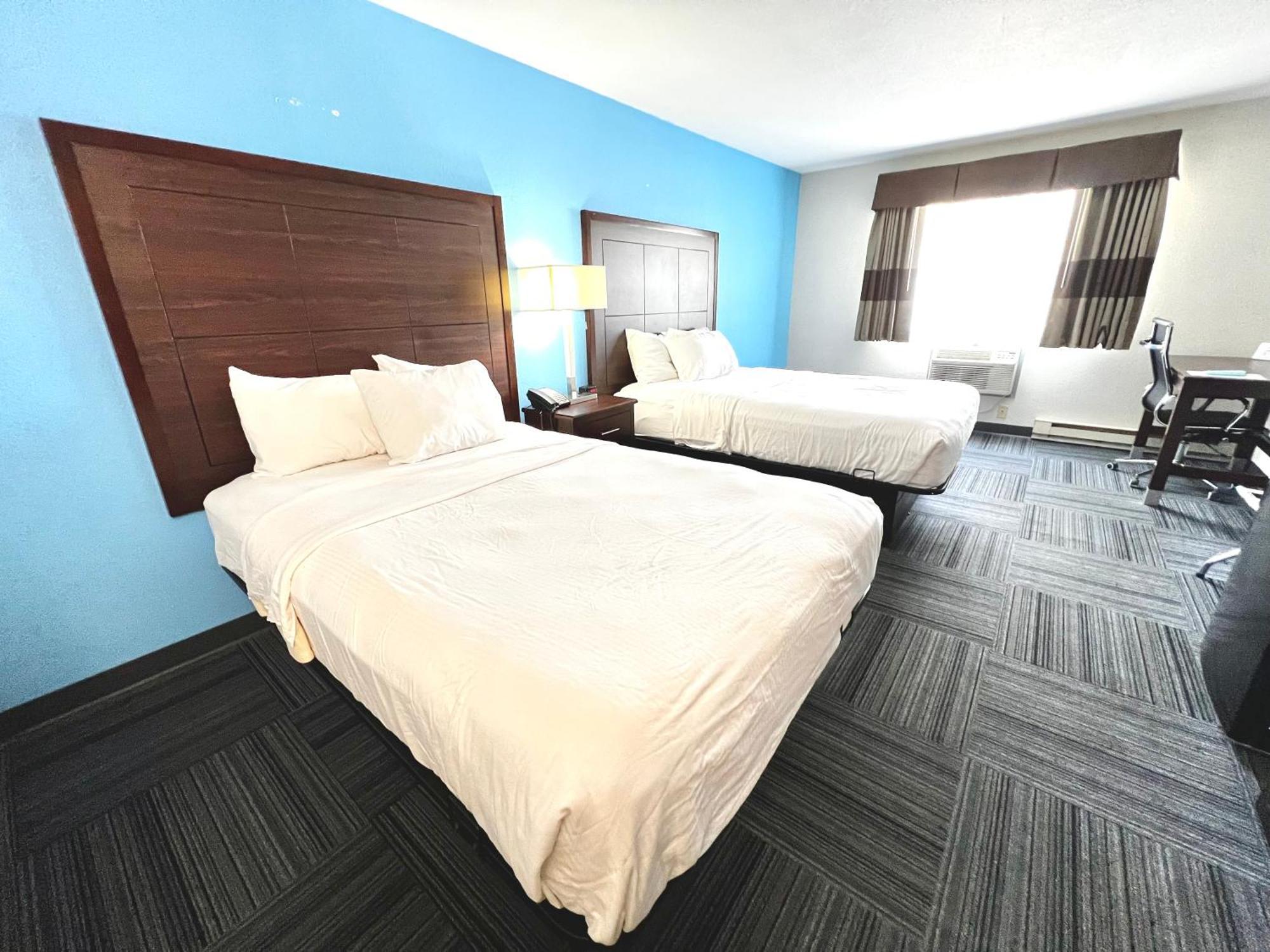 Hotel Baymont By Wyndham Marinette Esterno foto