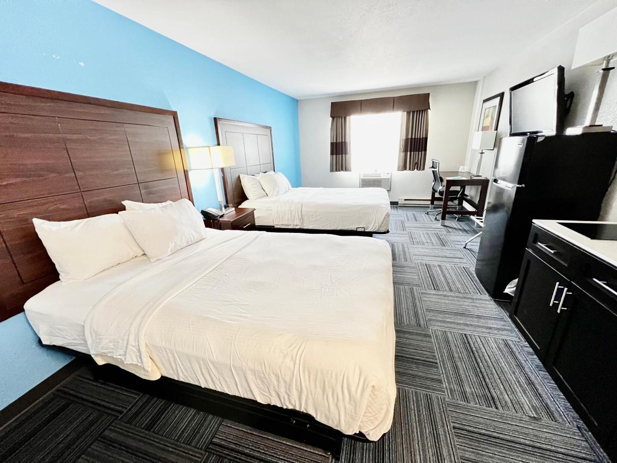 Hotel Baymont By Wyndham Marinette Esterno foto