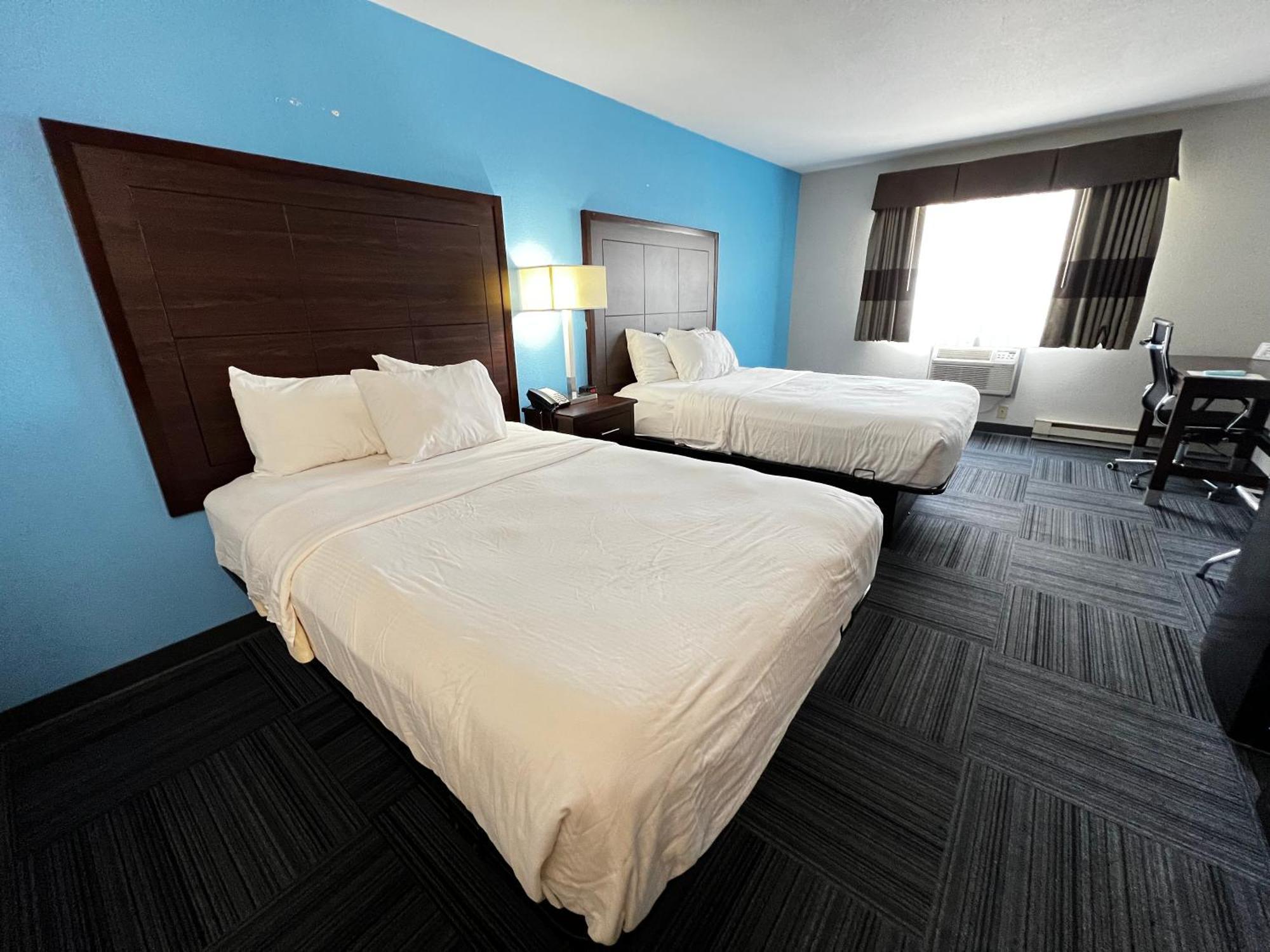 Hotel Baymont By Wyndham Marinette Esterno foto
